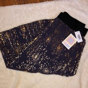 NWT LULAROE JILL SKIRT SIZE LARGE